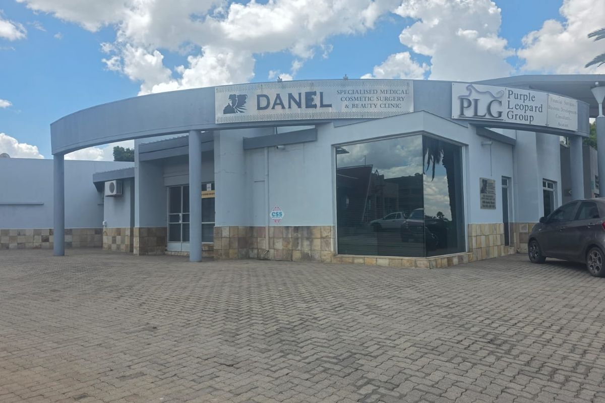 Turnkey Commercial Opportunity – Fully Furnished & Ready to Trade - Photo 2