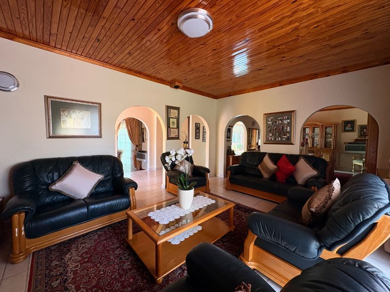 Big, Beautiful Family Home with Space to Live, Grow & Play - Photo 3