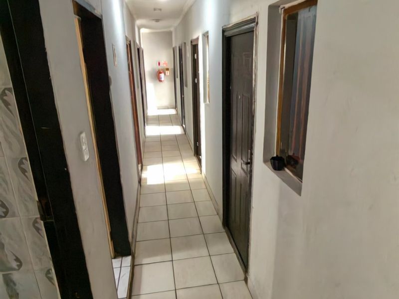 11 Bedroom Student Accomodation For Sale - Photo 8