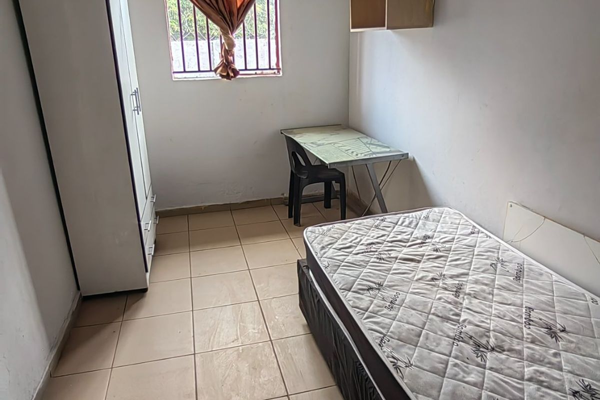 11 Bedroom Student Accomodation For Sale - Photo 2