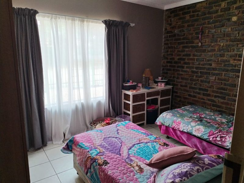 Spacious Family Home with Rental Income Potential in La Hoff - Photo 8