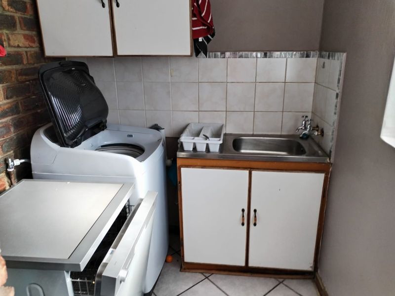 Spacious Family Home with Rental Income Potential in La Hoff - Photo 5