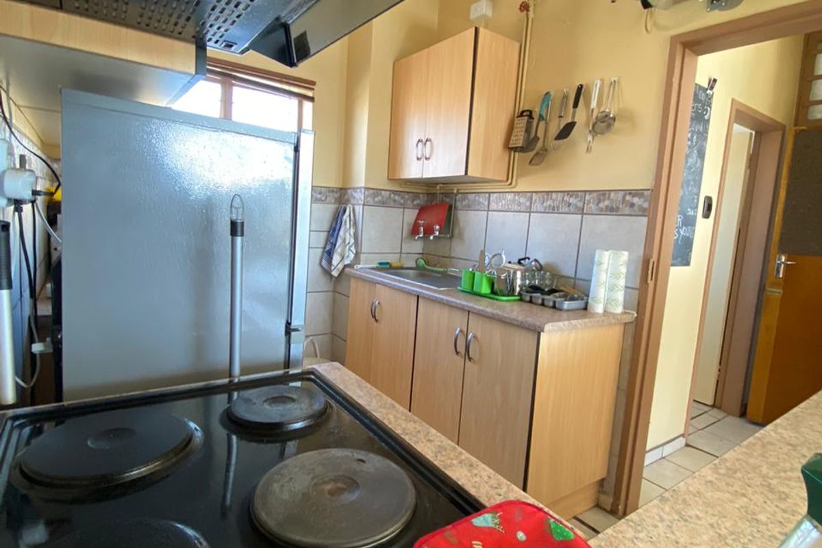 Modern Student Studio Apartment Near NWU – Excellent Investment Opportunity - Photo 2