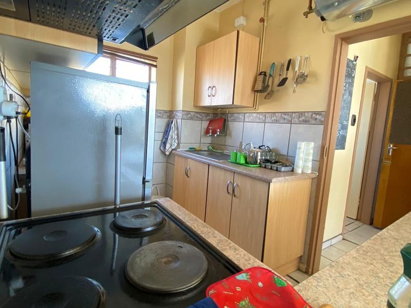 Modern Student Studio Apartment Near NWU – Excellent Investment Opportunity - Photo 2