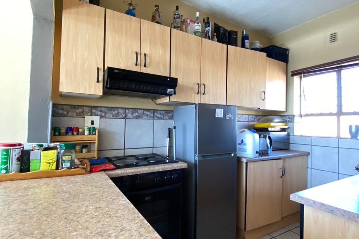 Modern Student Studio Apartment Near NWU – Excellent Investment Opportunity - Photo 4