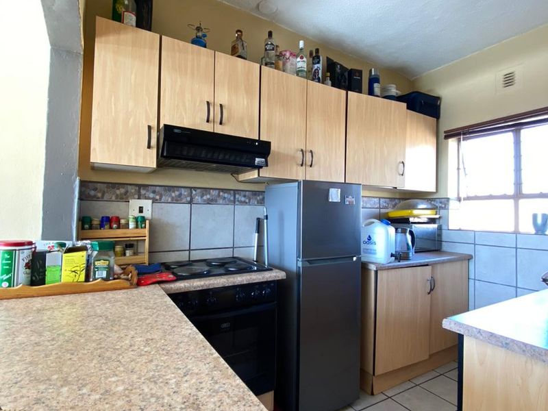Modern Student Studio Apartment Near NWU – Excellent Investment Opportunity - Photo 4
