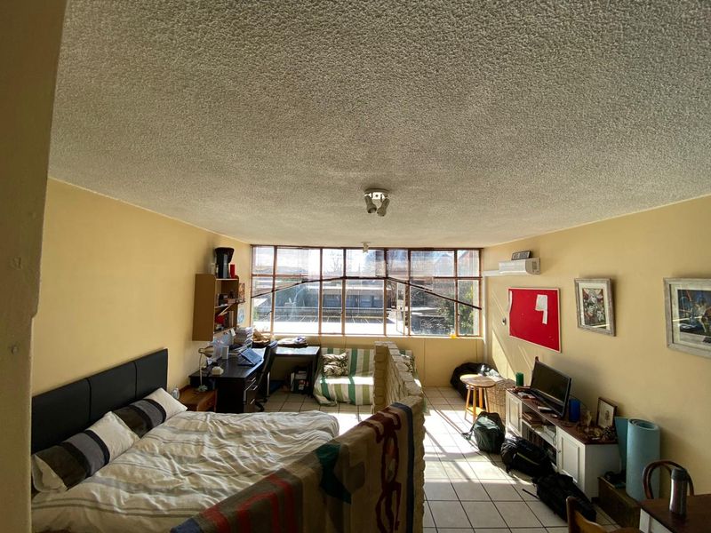 Modern Student Studio Apartment Near NWU – Excellent Investment Opportunity - Photo 7