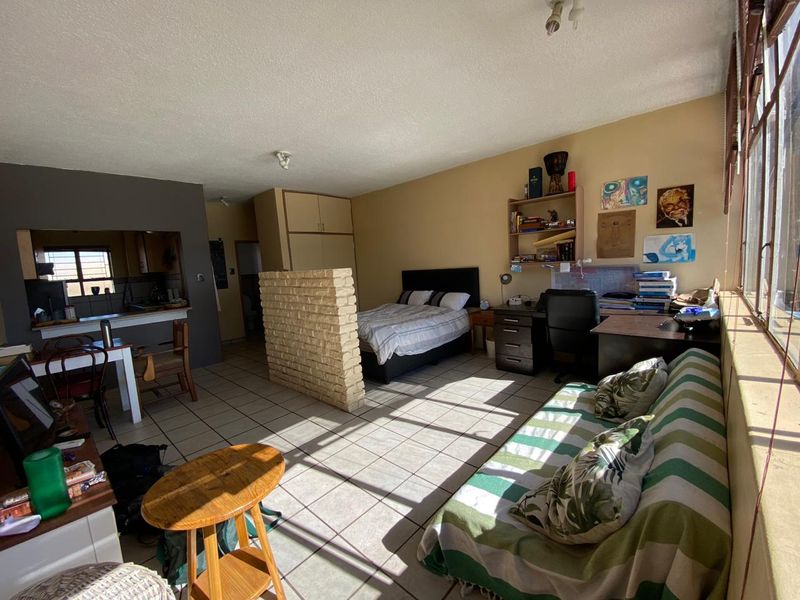 Modern Student Studio Apartment Near NWU – Excellent Investment Opportunity - Photo 10