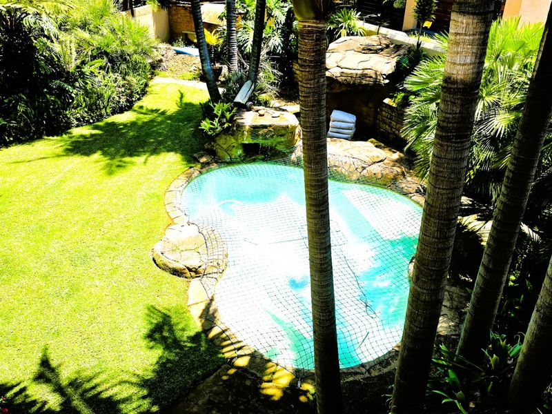 Spacious and Stylish 3-Bedroom Double Storey House with stunning garden and sparkling swimming pool For Sale in Brummeria, Pretoria East, Gauteng - Photo 3