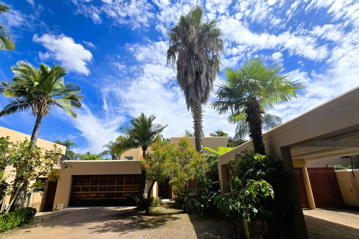 Spacious and Stylish 3-Bedroom Double Storey House with stunning garden and sparkling swimming pool For Sale in Brummeria, Pretoria East, Gauteng - Photo 2