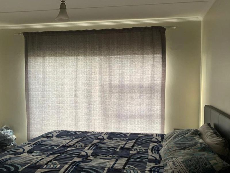 2 Bedroom Apartment For Sale in Douglasdale - Photo 6