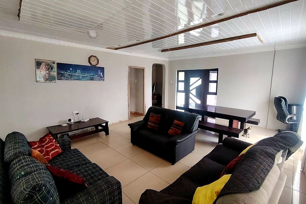 3 Bedroom House for Sale in Mdantsane NU 9 - Photo 2