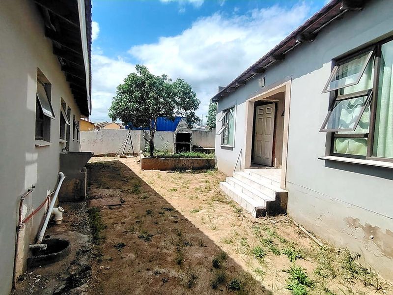 3 Bedroom House for Sale in Mdantsane NU 9 - Photo 3