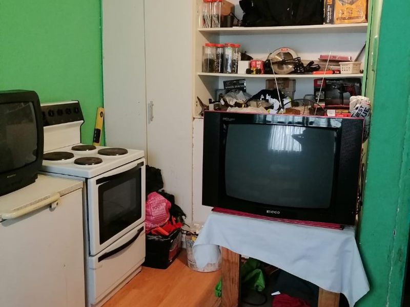 URGENT SALE – PRICED TO GO!  - Photo 10