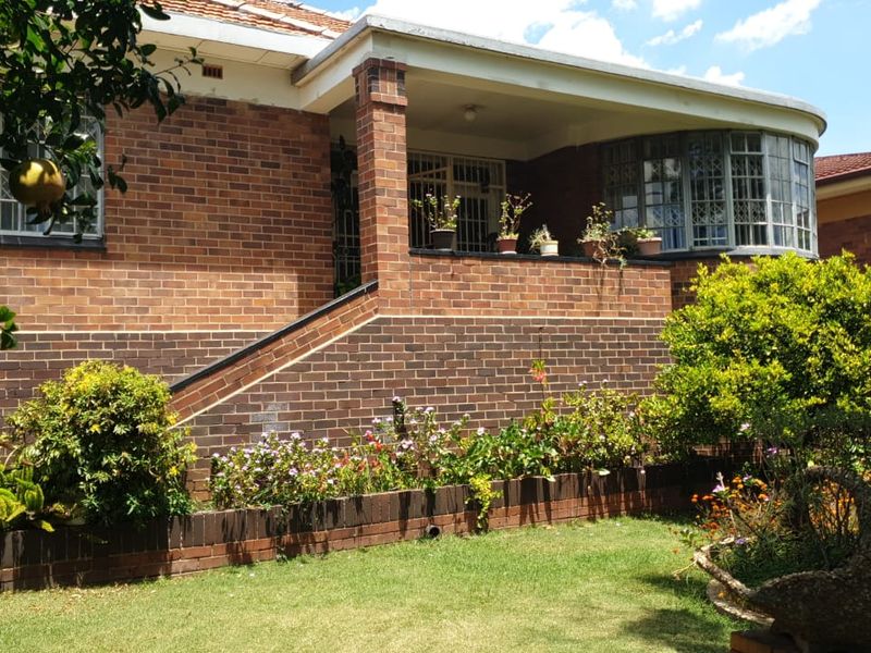 Charming Face-Brick Home with Income Potential – Kensington - Photo 2