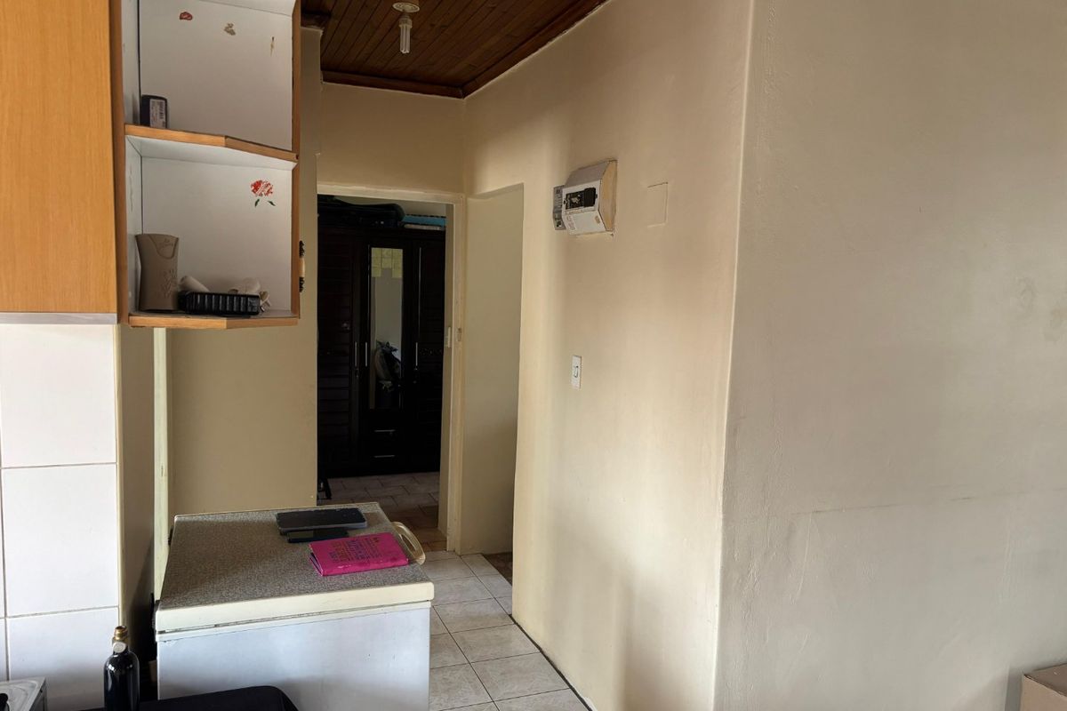 Perfect 3-Bed Family Haven in Chiltern Heights, Shallcross with Future Expansion Potential - Photo 5