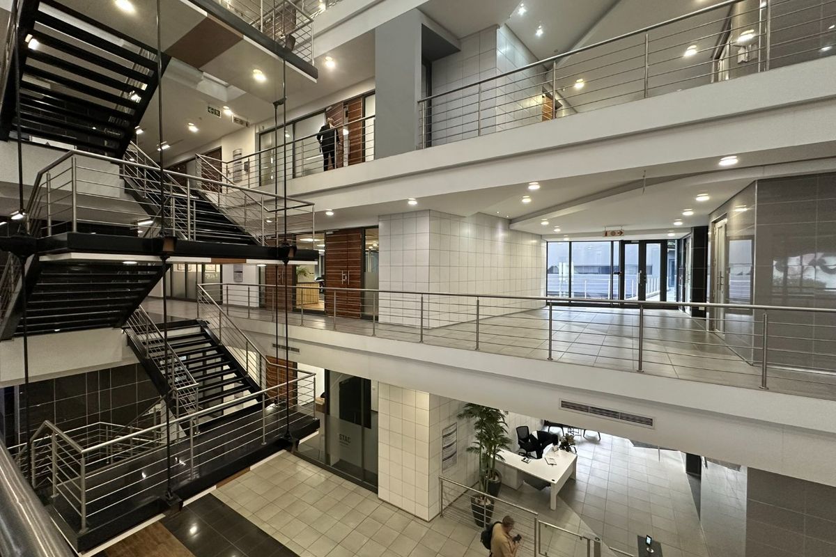 **Premium Secure Offices with Backup Power / Water in Irene | Direct Landlord Opportunity** - Photo 3