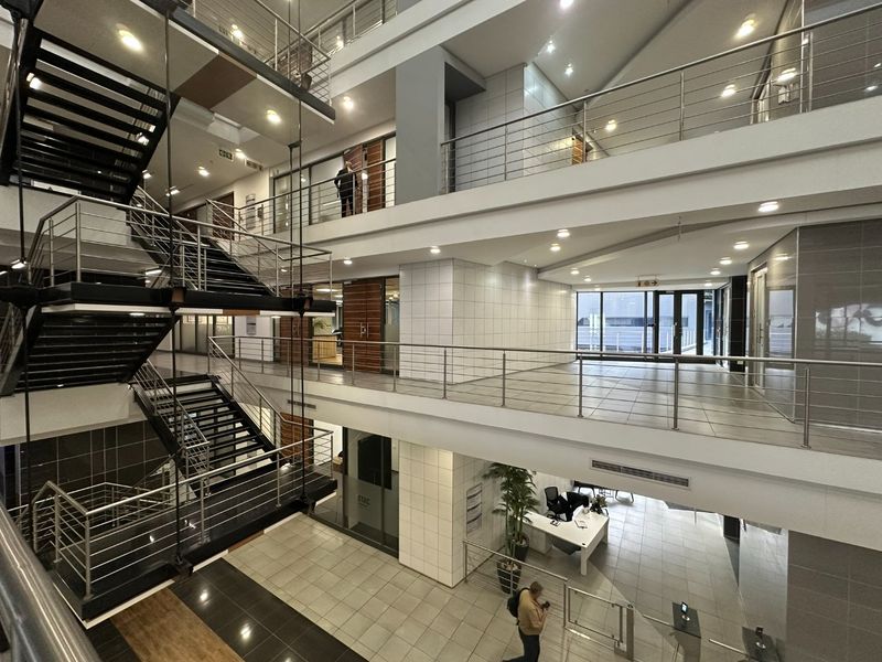 **Premium Secure Offices with Backup Power / Water in Irene | Direct Landlord Opportunity** - Photo 3