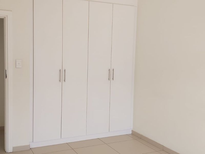 1 Bedroom with  1 Bathroom   Apartment Available  For Rental - Photo 6