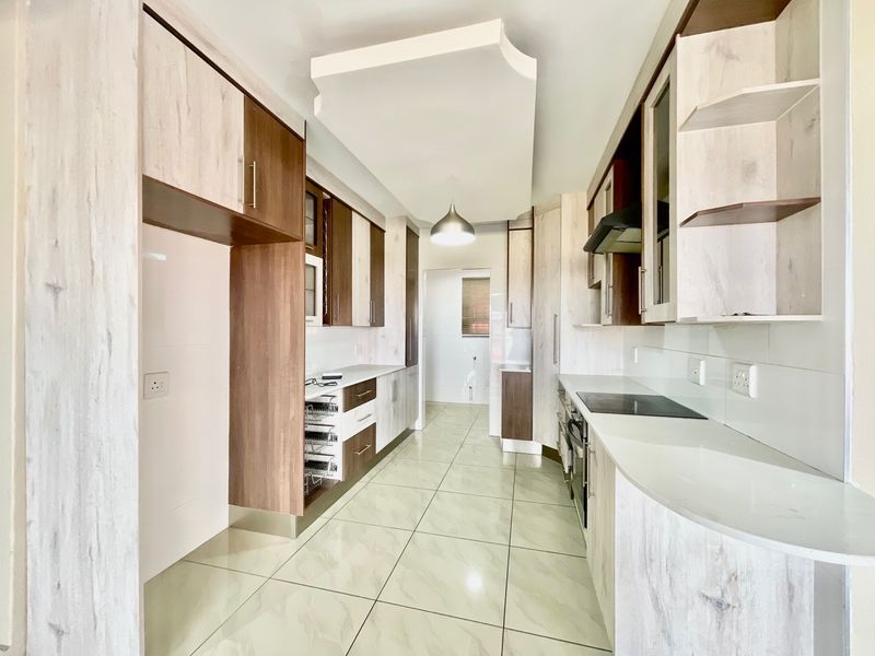 Oh What A Beauty Though - Photo 4