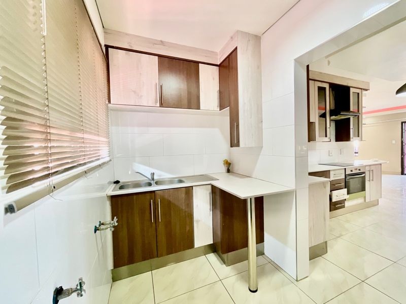 Oh What A Beauty Though - Photo 5