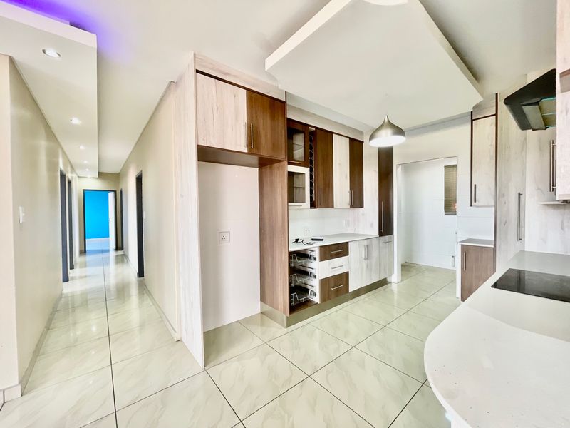 Oh What A Beauty Though - Photo 3