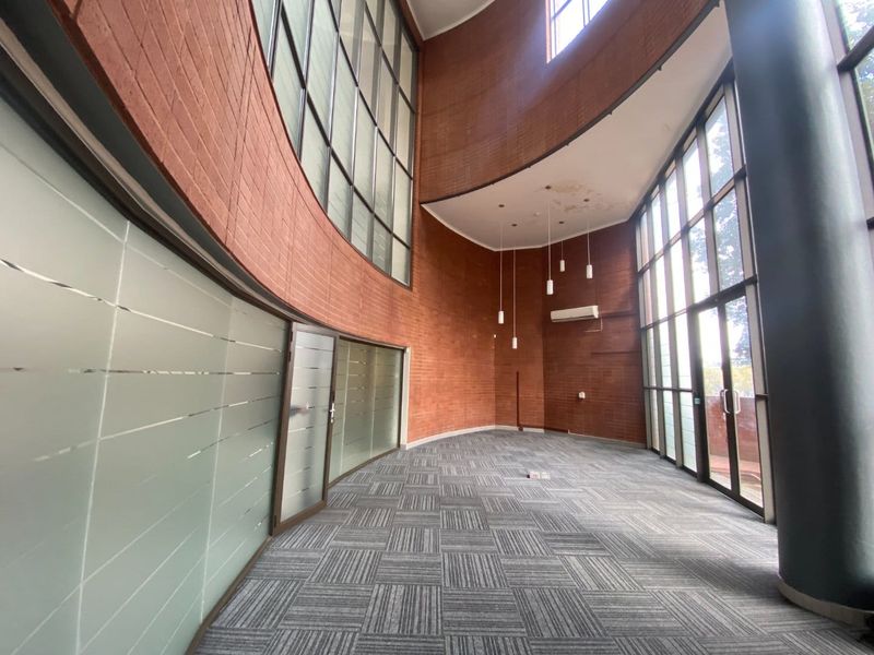 Prime Office to rent in Waterfall Office Park  - Photo 5