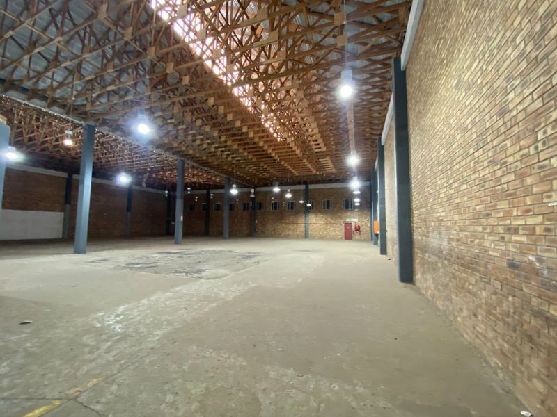 Prime Warehouse Space to rent in Waterfall Office Park, Midrand  - Photo 4