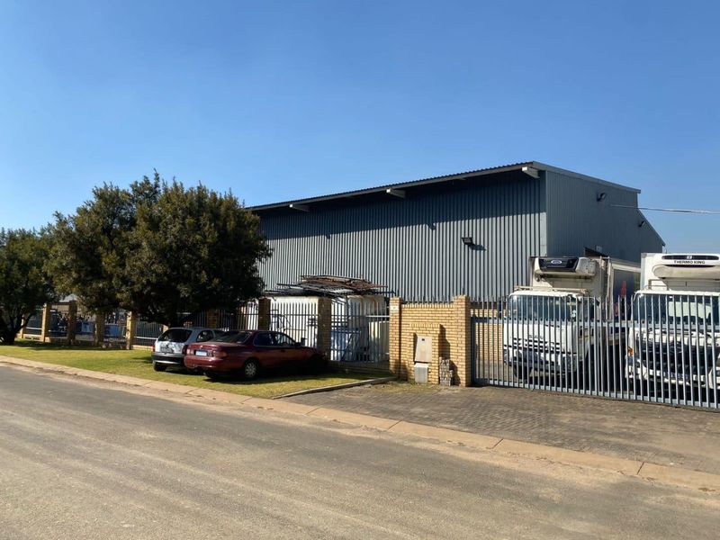 Secured Industrial Park to rent in Germiston.  - Photo 8