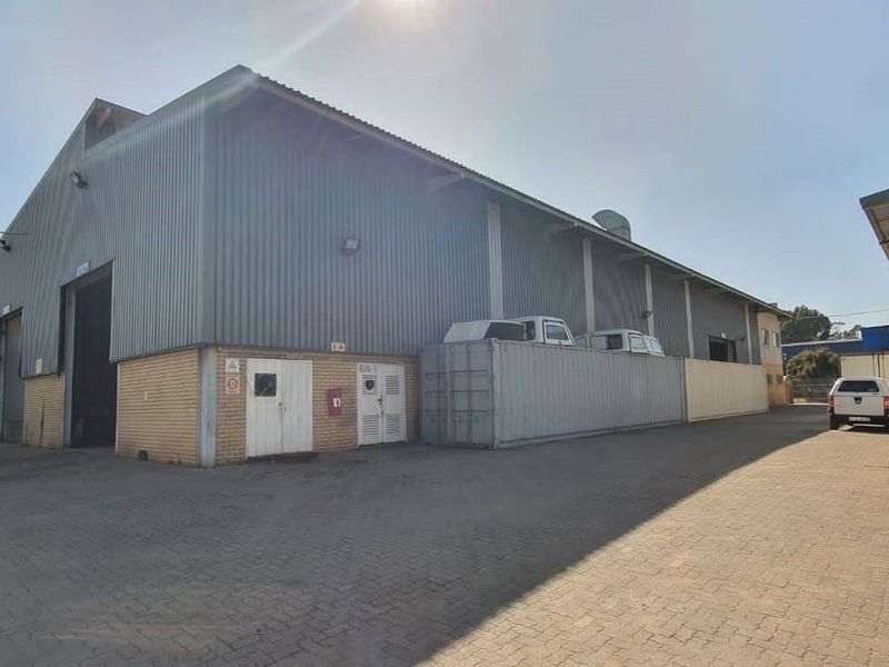 Secured Industrial Park to rent in Germiston.  - Photo 6