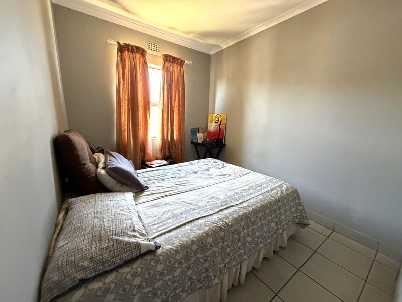 2 Bedroom Flatlet for Sale in Heuweloord - Photo 7