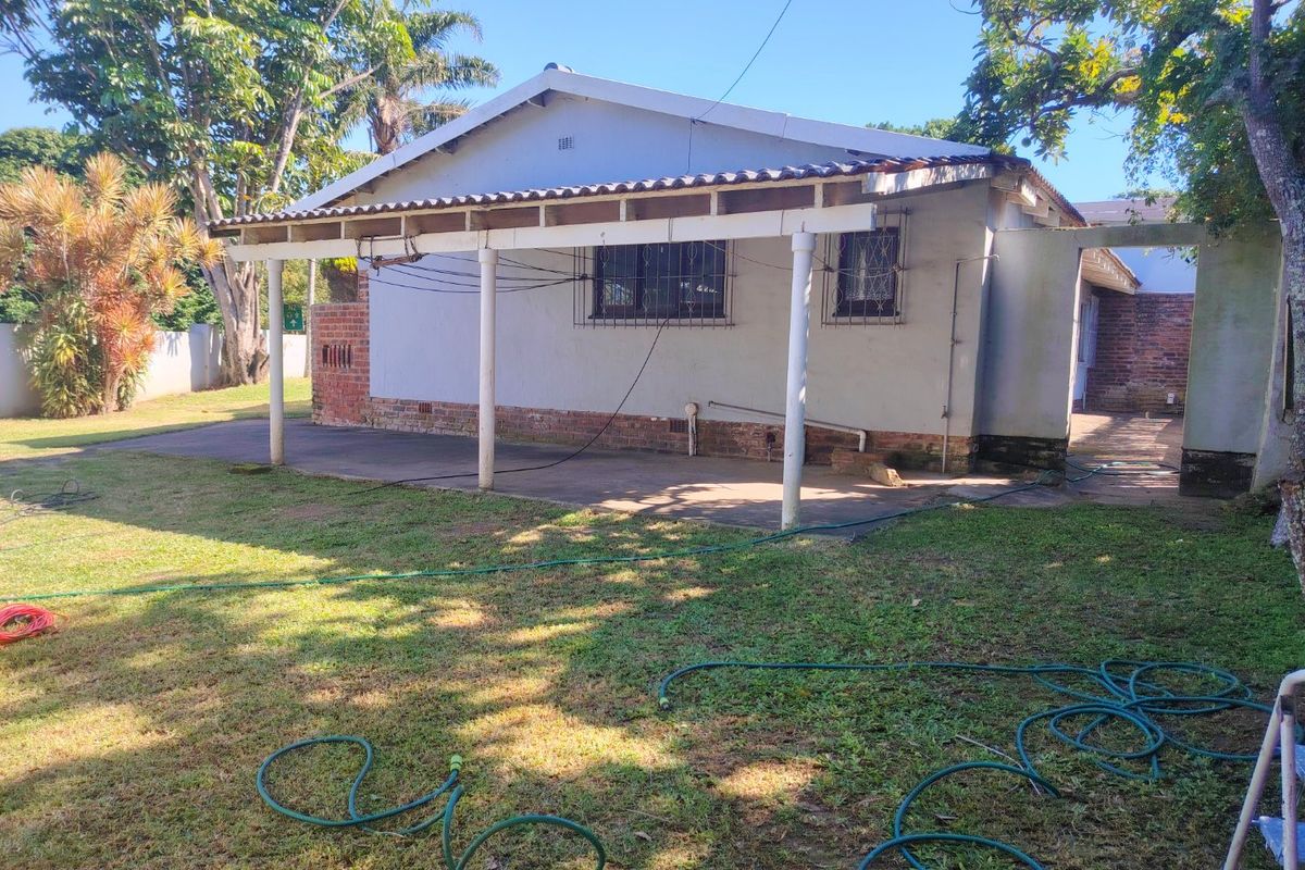 Stand alone Townhouse with NO levies - Photo 2