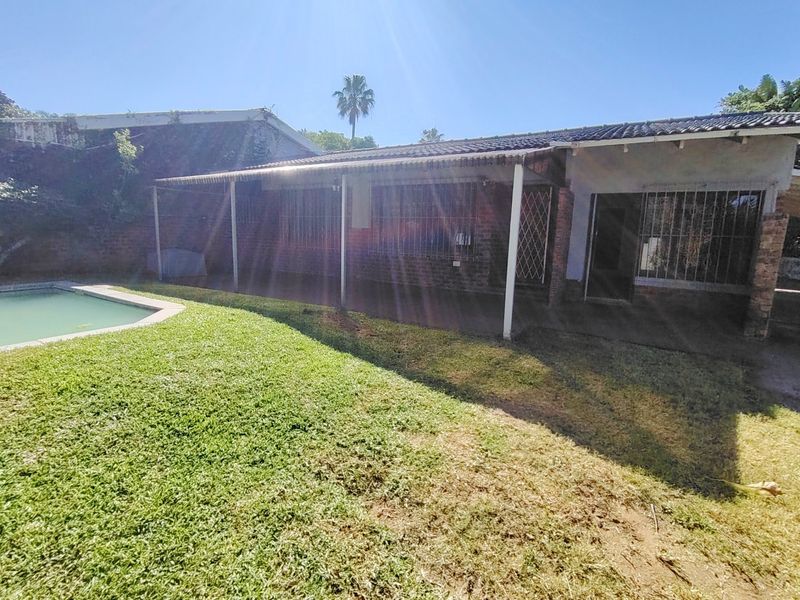 Stand alone Townhouse with NO levies - Photo 3