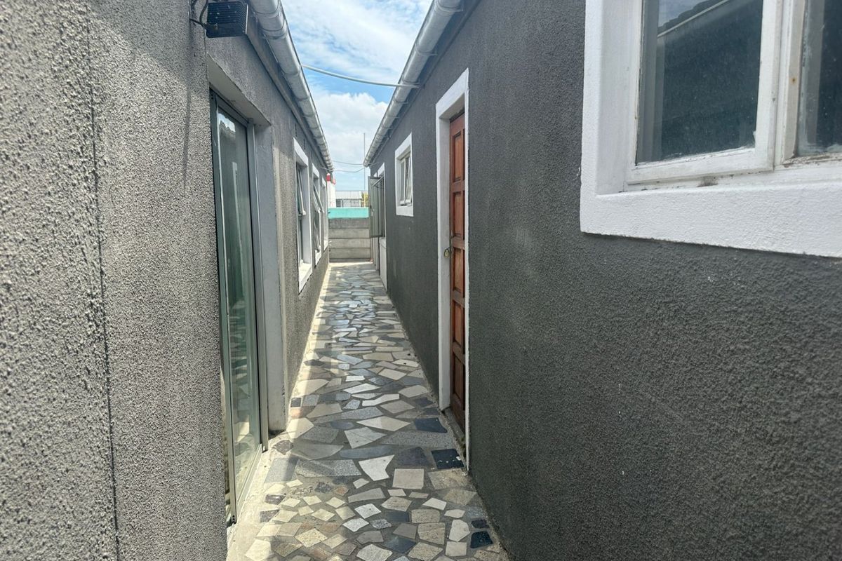 4 Bedroom home for sale in Electric city - Photo 4