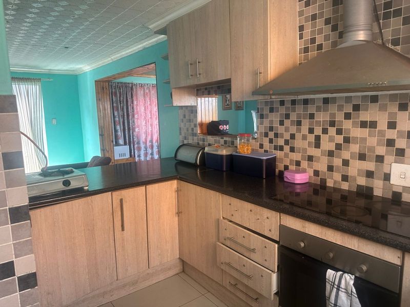 4 Bedroom home for sale in Electric city - Photo 9