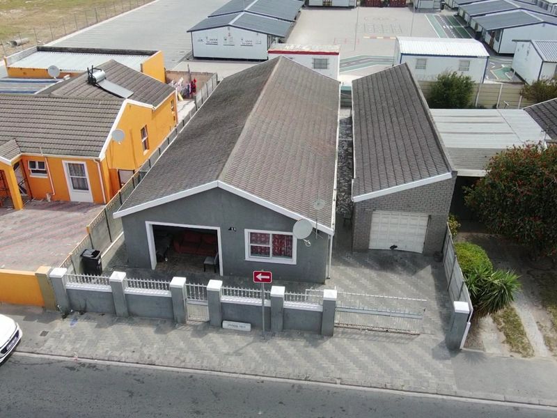 4 Bedroom home for sale in Electric city - Photo 2