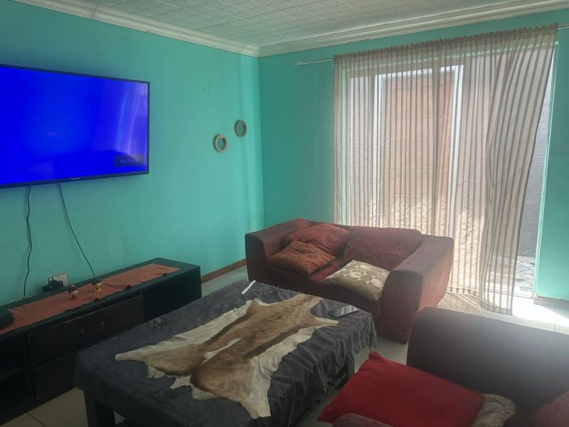 4 Bedroom home for sale in Electric city - Photo 10