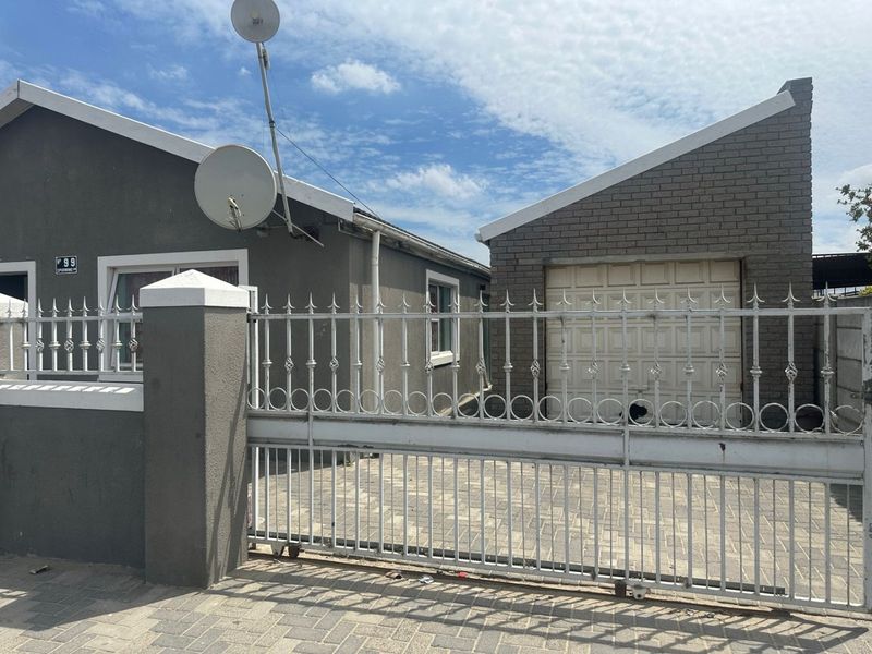 4 Bedroom home for sale in Electric city - Photo 3
