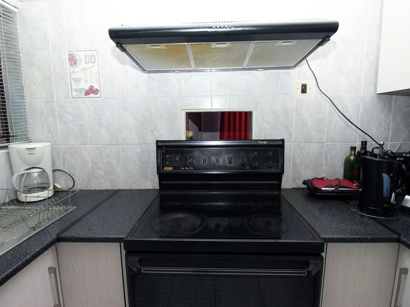 Family Home Offering 3 bedrooms for sale - Photo 9