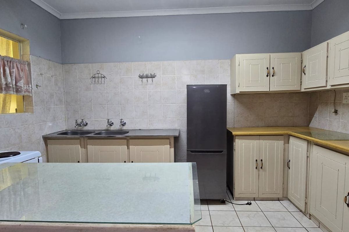 A retirement village where your pension supports a relaxed, stylish way of life. - Photo 3