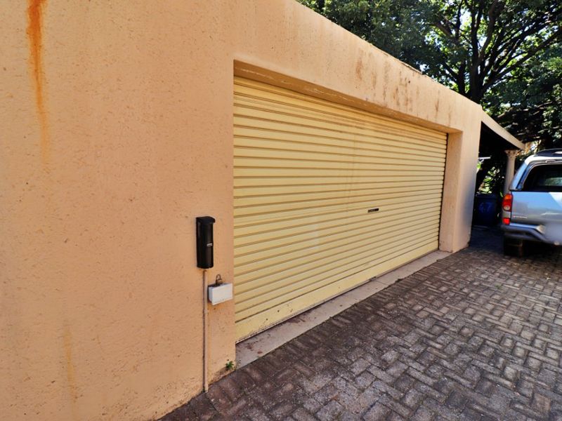 A massive stand property - Photo 4