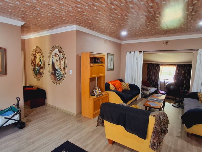 Family Home Near High School, Primary School & Shopping Mall – Sasolburg - Photo 6