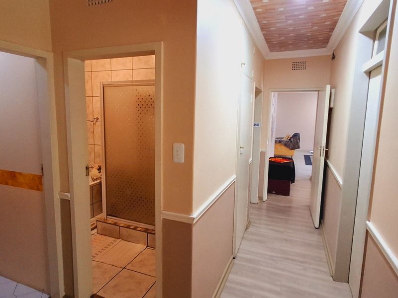 Family Home Near High School, Primary School & Shopping Mall – Sasolburg - Photo 4