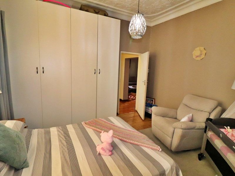 Stunning Family Home and Cottage on Huge Land - Photo 6