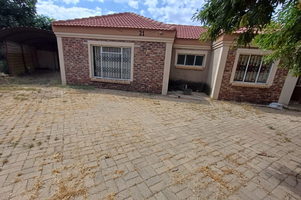 2 Bedroom house for sale in Randlespark  - Photo 2