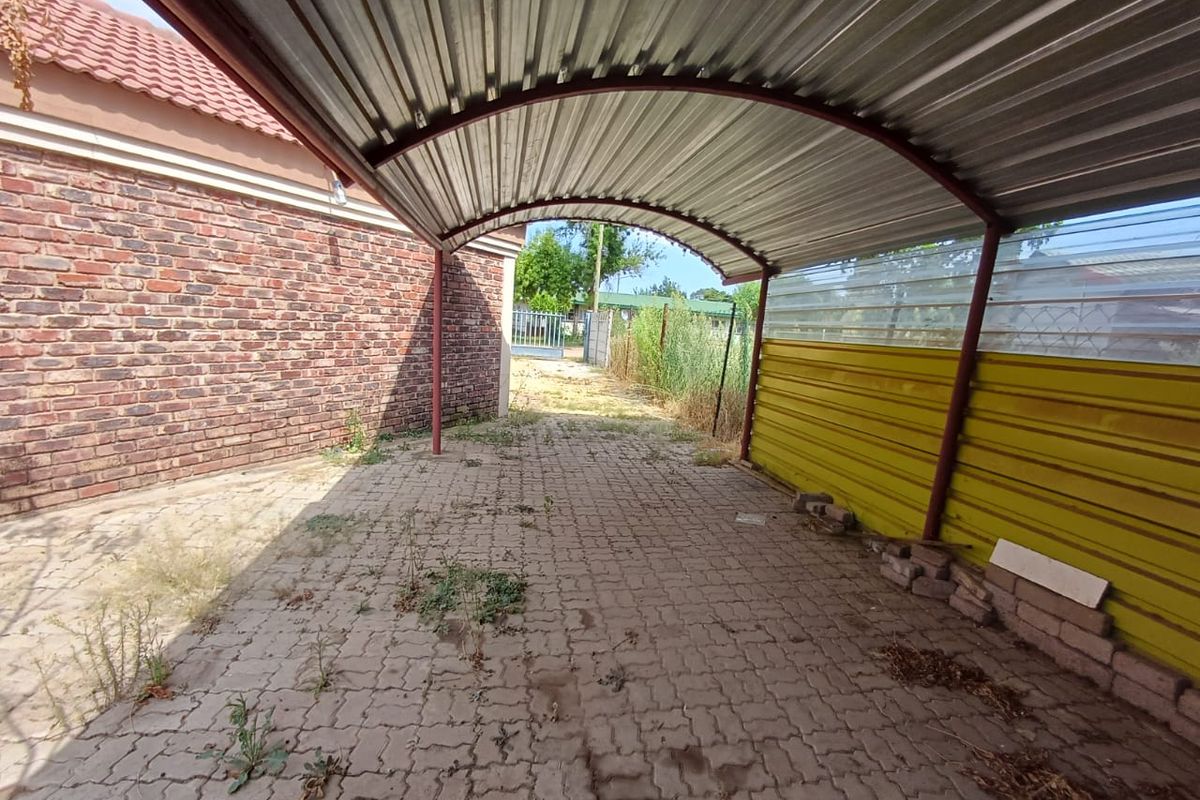 2 Bedroom house for sale in Randlespark  - Photo 4