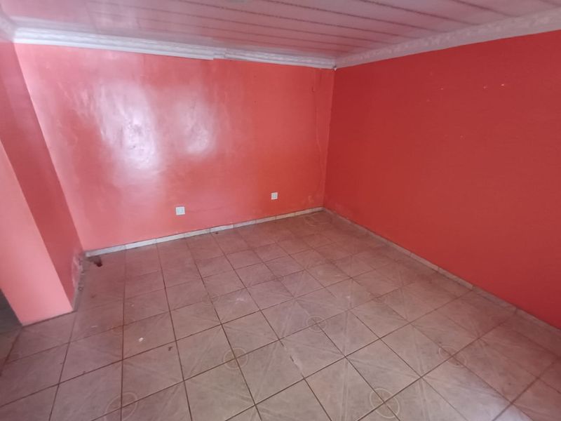 2 Bedroom house for sale in Randlespark  - Photo 7