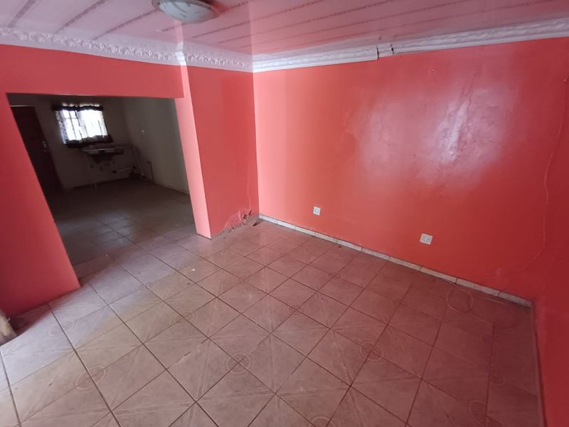 2 Bedroom house for sale in Randlespark  - Photo 5