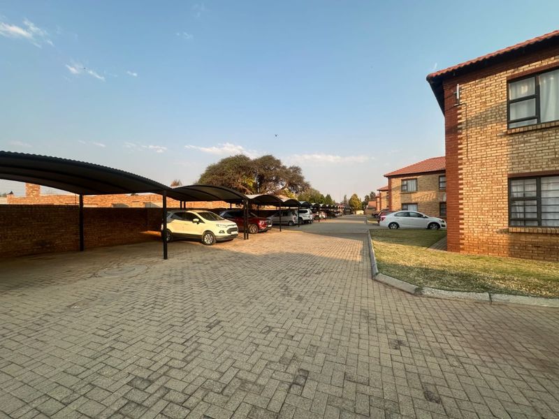 2 Bedroom Flatlet for sale in Flamwood - Photo 4