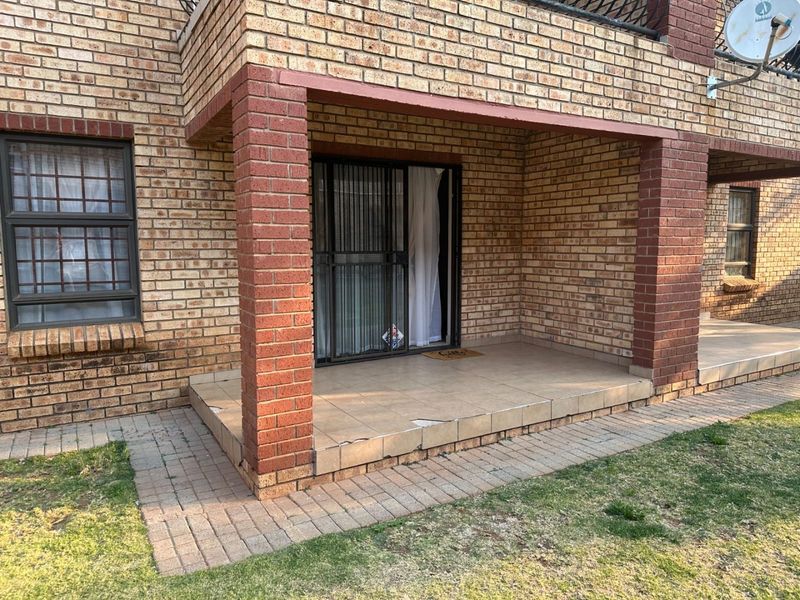 2 Bedroom Flatlet for sale in Flamwood - Photo 1